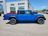 New 2025 Jeep Gladiator Sport image 3