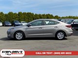 Used 2020 Hyundai Elantra SE image 2
