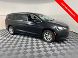 Used 2023 Chrysler Voyager LX image 2