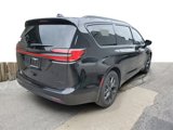 New 2025 Chrysler Pacifica Limited image 4