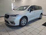Certified 2024 Chrysler Pacifica Limited w/ Uconnect Theater Family Group image 3