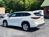 Used 2021 Toyota Highlander LE image 4