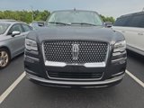 Used 2022 Lincoln Navigator 2WD image 2