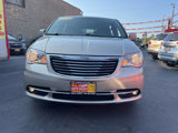 Used 2016 Chrysler Town & Country Touring image 2