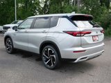 New 2025 Mitsubishi Outlander SE image 2