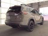 Used 2025 Nissan Rogue SV image 2