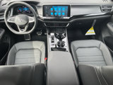 New 2025 Volkswagen Atlas Cross Sport SEL R-Line image 2