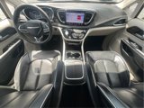 Used 2023 Chrysler Pacifica Limited image 2