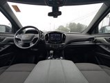 Used 2022 Chevrolet Traverse LT image 2