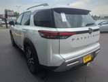 New 2025 Nissan Pathfinder Platinum image 3