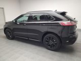 Used 2023 Ford Edge SE w/ Black Appearance Package image 3