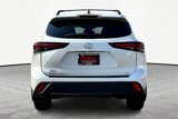 Used 2024 Toyota Highlander LE image 4