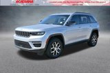 Used 2024 Jeep Grand Cherokee Limited image 1