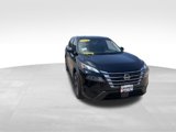 Used 2024 Nissan Rogue SV image 2