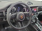 Used 2025 Porsche Macan image 4