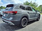 New 2025 Volkswagen Atlas Peak Edition SE image 4