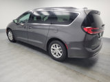 Used 2022 Chrysler Pacifica Touring-L image 3