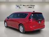 New 2026 Chrysler Pacifica Select image 4