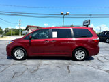 Used 2017 Toyota Sienna XLE image 2