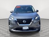 Used 2022 Nissan Rogue SV image 2