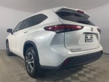 Used 2024 Toyota Highlander XLE image 5