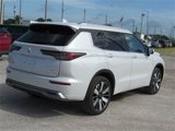 New 2025 Mitsubishi Outlander SEL image 3