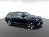 Used 2024 Volkswagen Atlas SE image 2