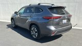 Used 2022 Toyota Highlander XLE image 4