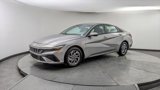 Used 2024 Hyundai Elantra SEL image 2