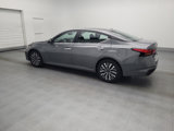 Used 2023 Nissan Altima 2.5 SV image 3