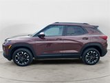 Used 2023 Chevrolet TrailBlazer LT image 2