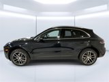 Used 2025 Porsche Macan image 2
