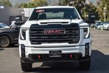Used 2024 GMC Sierra 2500 AT4 image 2