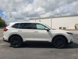 Used 2025 Honda CR-V EX image 3