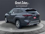 New 2025 Toyota Highlander Platinum image 3