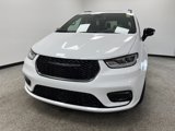 New 2025 Chrysler Pacifica Select image 4