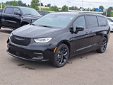 New 2026 Chrysler Pacifica Limited image 2