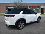 New 2025 Nissan Pathfinder Platinum image 4