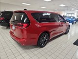 New 2026 Chrysler Pacifica Select image 3