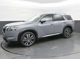 New 2025 Nissan Pathfinder Platinum image 4