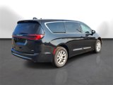 New 2025 Chrysler Pacifica Select image 2