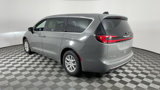 New 2025 Chrysler Pacifica Select image 6