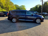 Used 2019 Chrysler Pacifica Touring-L image 4
