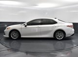Used 2019 Toyota Camry XLE image 3