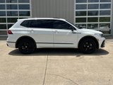 Used 2024 Volkswagen Tiguan SE R-Line image 2