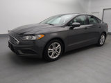 Used 2018 Ford Fusion SE w/ Fusion SE Technology Package image 2