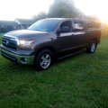 Used 2013 Toyota Tundra 4x4 CrewMax image 2