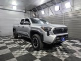 Used 2024 Toyota Tacoma TRD Off-Road image 4