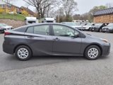 Used 2022 Toyota Prius LE image 2