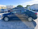 Used 2021 Toyota Corolla LE image 4